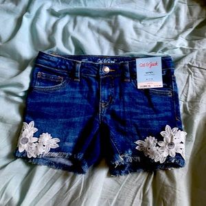 I am selling these lacey jean shorts!